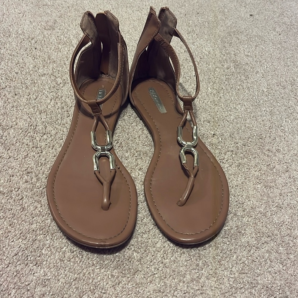 sandals. size 8